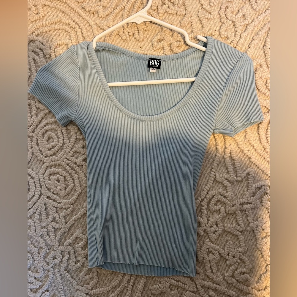 BDG short sleeve baby blue top